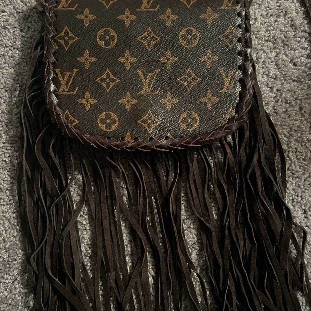 Louis Vuitton Monogram Fringe Crossbody Bag in Brown